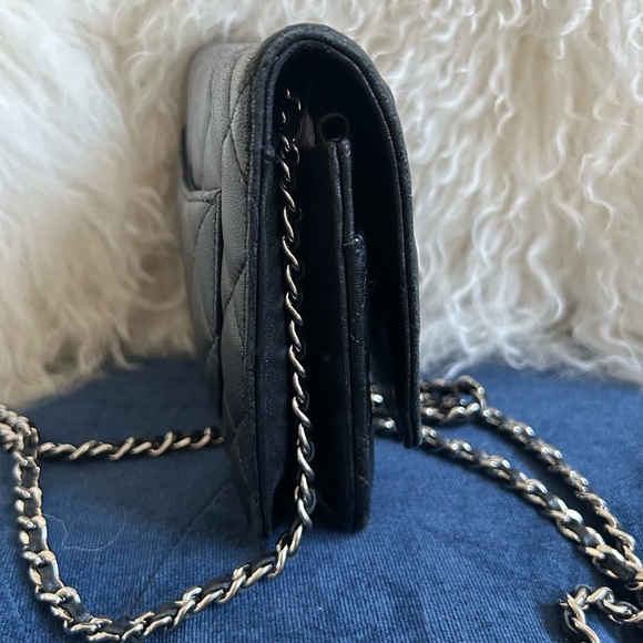 CHANEL Lambskin Quilted Wallet On Chain WOC Black - Picture 4 of 9